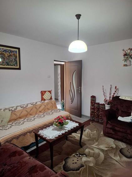 Casă cu 2 camere în Central