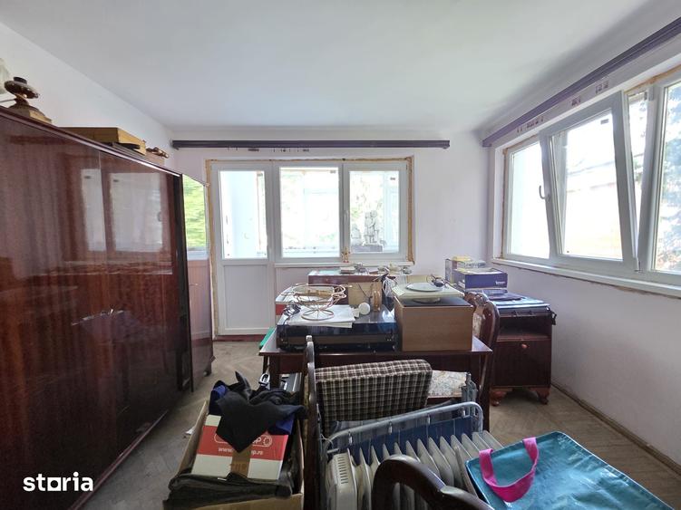 Casă cu 5 camere cu Teren 364 Mp în Central