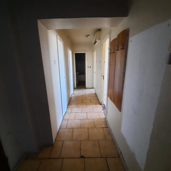 Apartament cu 3 camere decomandat în Colentina