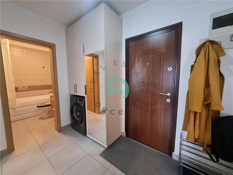 Apartament cu 2 camere decomandat, mobilat în Tractorul