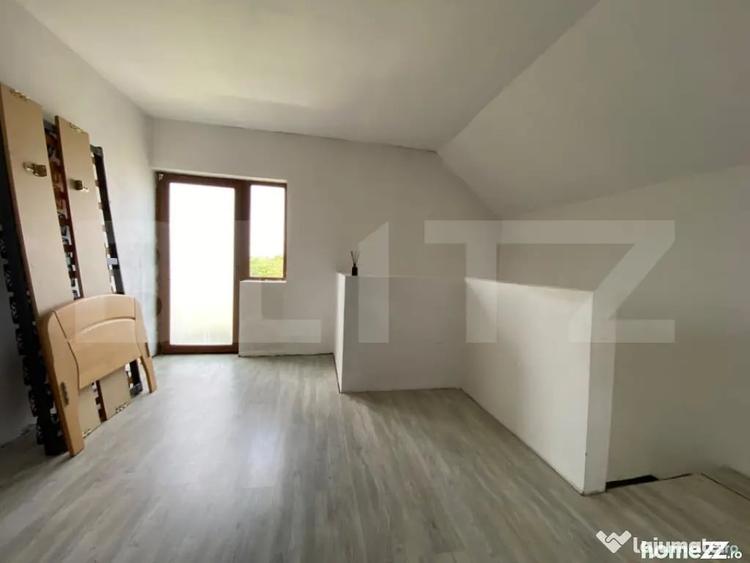 Casă cu 4 camere cu Teren 1275 Mp în Seceani