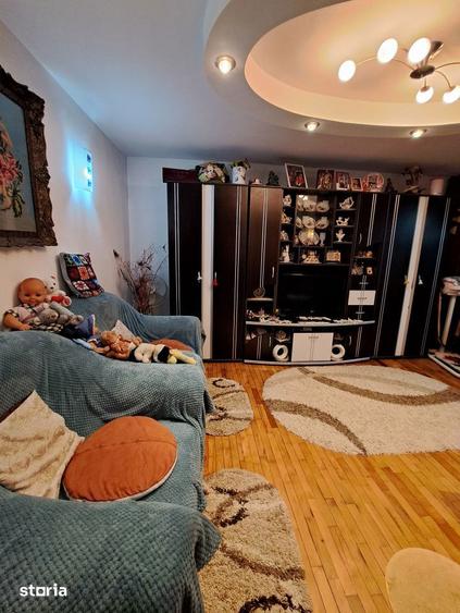 Apartament cu 3 camere decomandat în Gării
