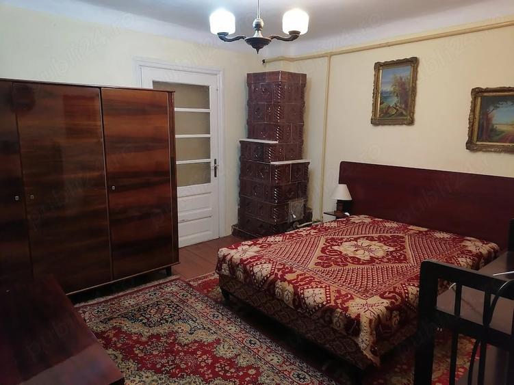 Casă cu 3 camere cu Teren 296 Mp în Giulești