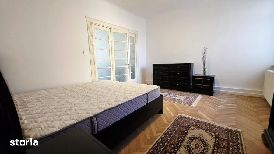 Apartament cu 3 camere, mobilat în Centrul Istoric