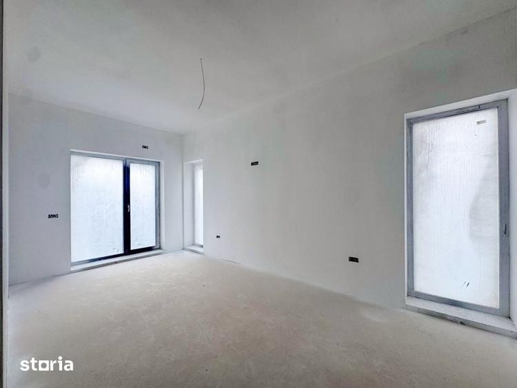Casă cu 4 camere cu Teren 600 Mp în Central