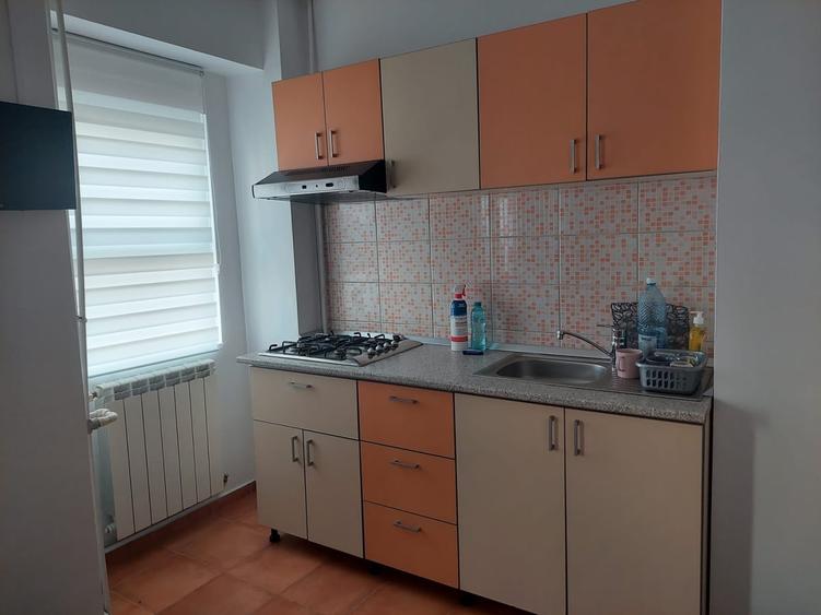Garsonieră decomandată în Tineretului