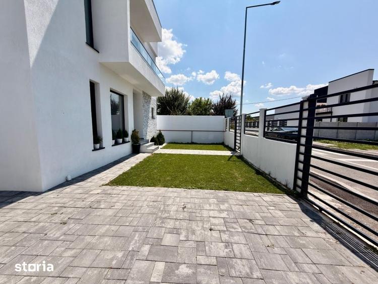 Casă cu 5 camere cu Teren 301 Mp în Cârcea