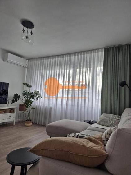 Apartament cu 2 camere semidecomandat, mobilat în 1 Mai