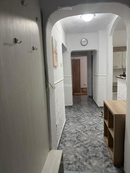 Apartament cu 3 camere decomandat în Rahova