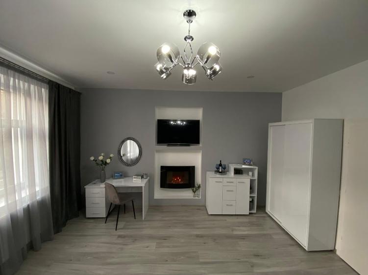 Apartament cu 2 camere semidecomandat, mobilat în Centrul Istoric