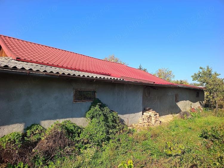 Casă cu 2 camere cu Teren 3630 Mp în Budești