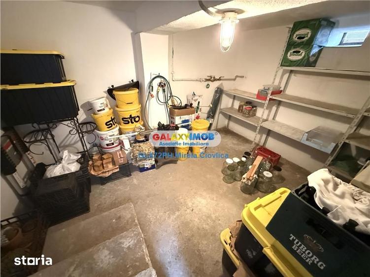 Casă cu 4 camere cu Teren 985 Mp în Central