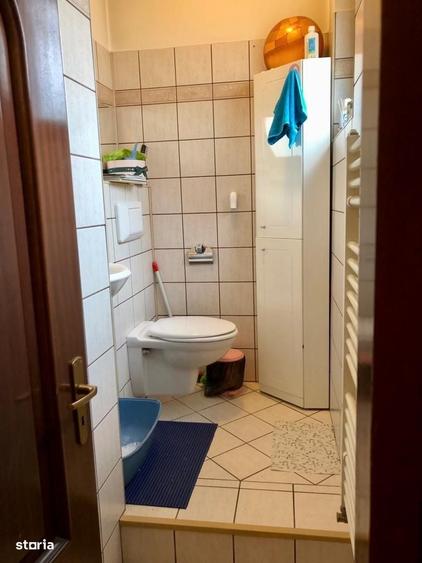 Casă cu 4 camere în Vatra Luminoasă