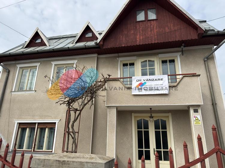 Casă individuală cu 5 camere cu Canalizare în Exterior Est