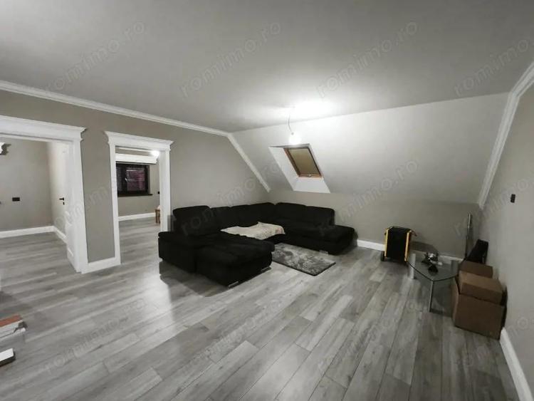 Casă cu 8 camere cu Teren 750 Mp în Central