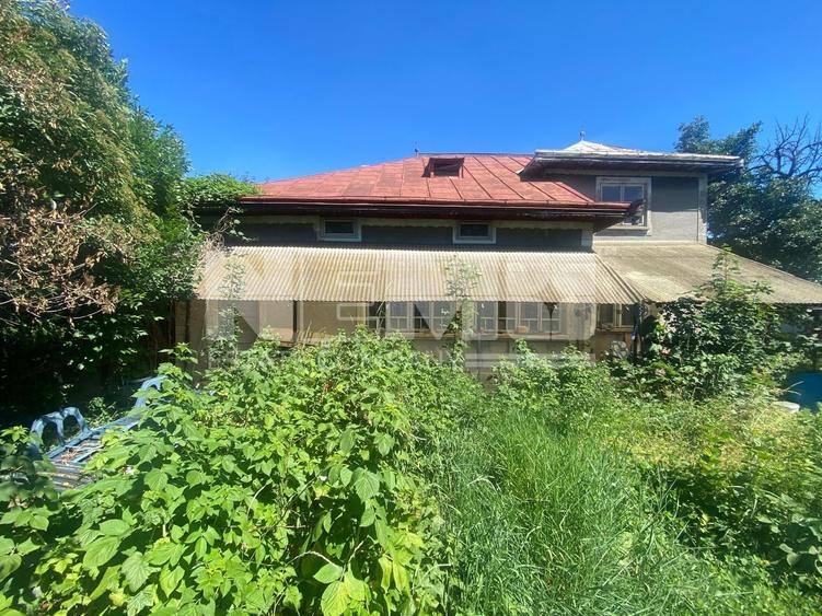Casă individuală cu 3 camere cu Canalizare în Ultracentral