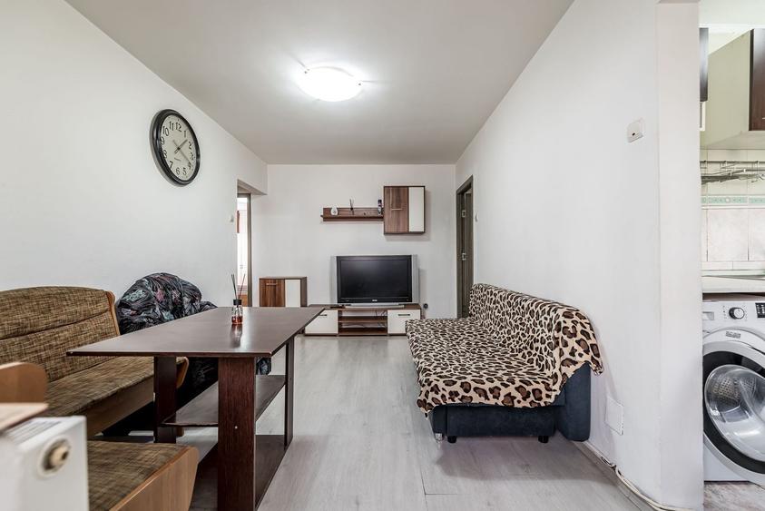 Apartament cu 3 camere semidecomandat în Fortuna