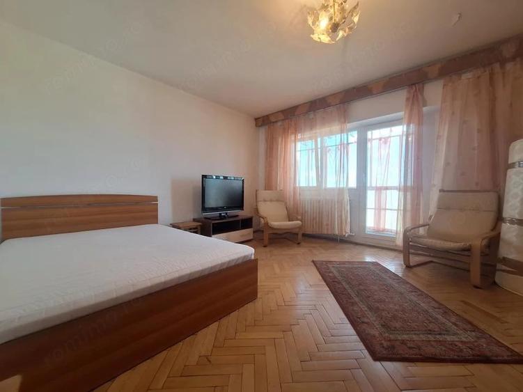 Garsonieră decomandată în Fabric