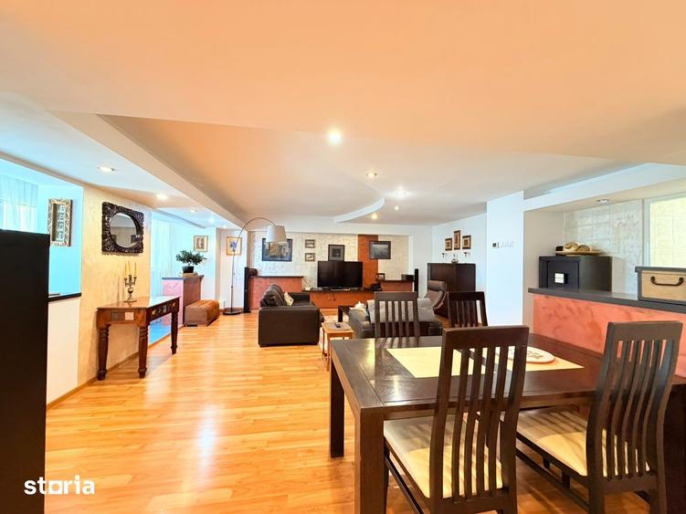 Apartament cu 4 camere în Podu Roș