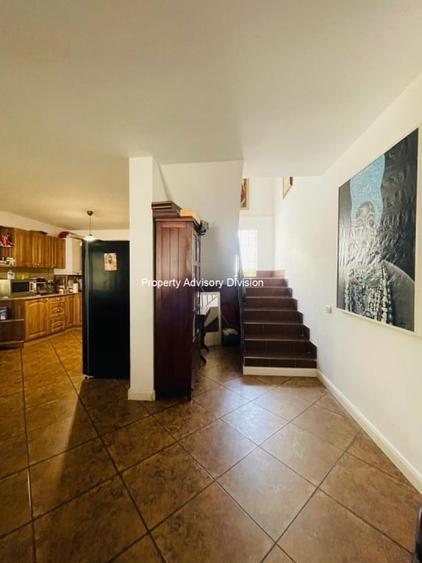 Casă cu 5 camere cu Teren 233 Mp în Pipera