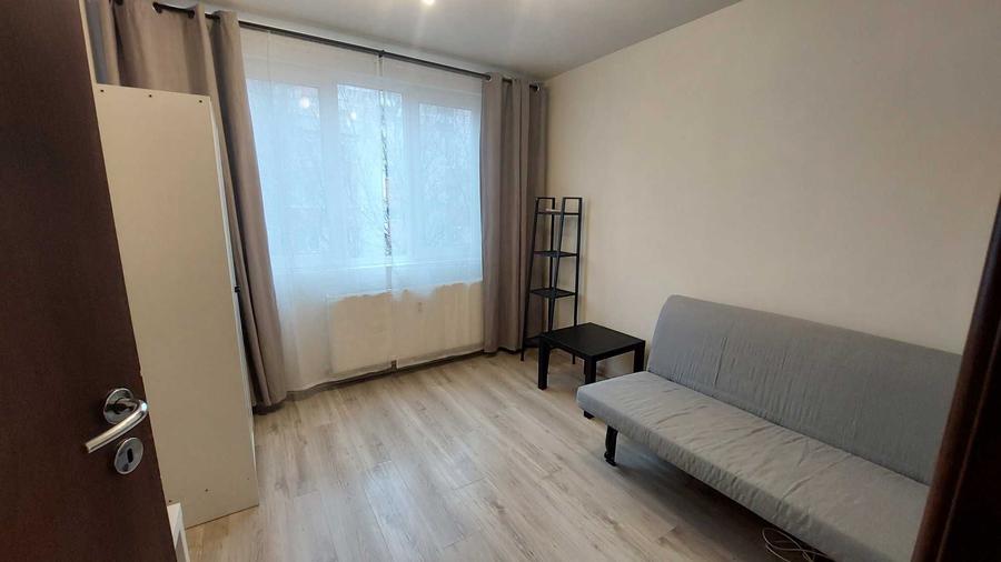 Apartament cu 3 camere semidecomandat în Unirii