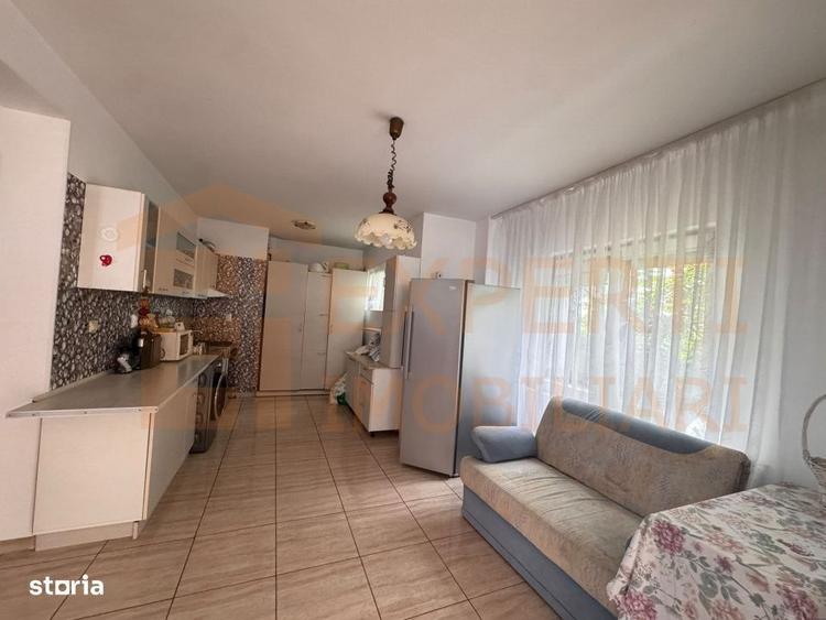 Casă cu 4 camere cu Teren 300 Mp în Lazu