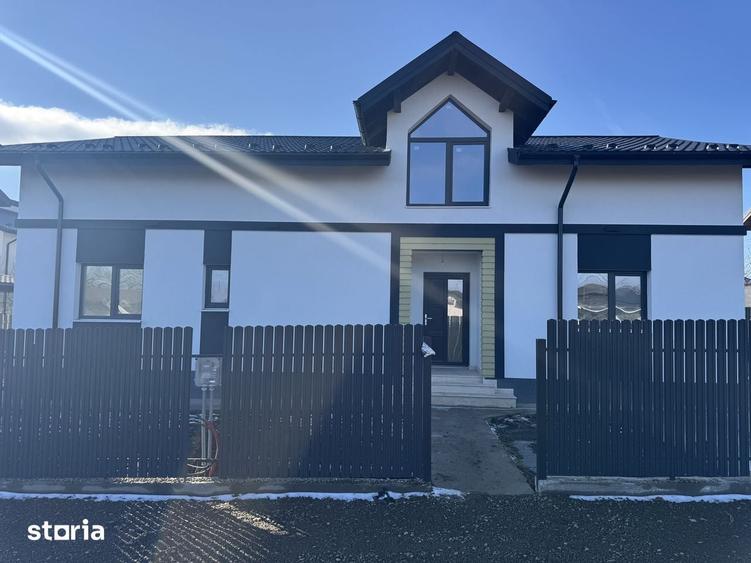 Casă cu 4 camere cu Teren 370 Mp în Valea Lupului