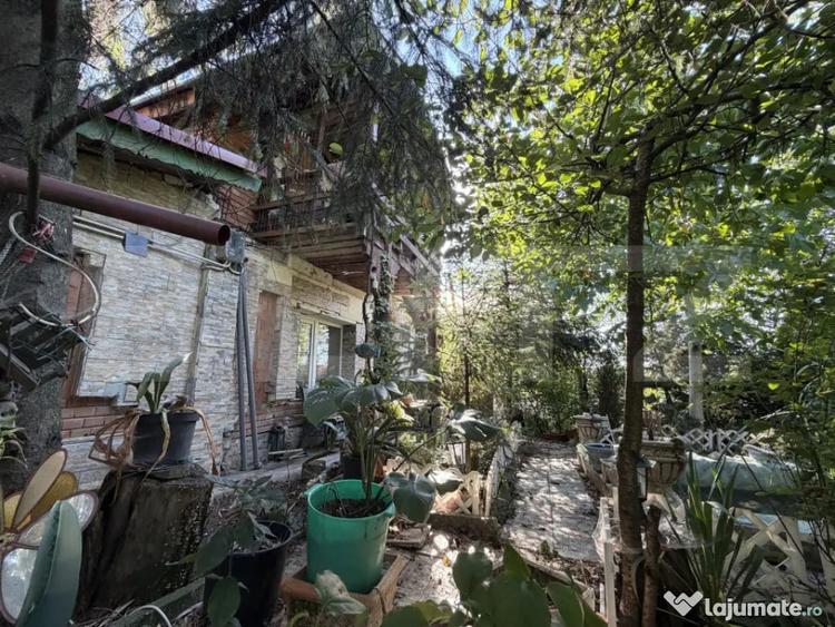 Casă cu 2 camere cu Teren 777 Mp în Breasta