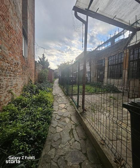 Apartament ultracentral la casa ultracentral Oradea + curte proprie - 5
