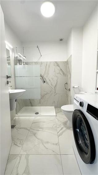 Apartament cu 2 camere decomandat, mobilat în
