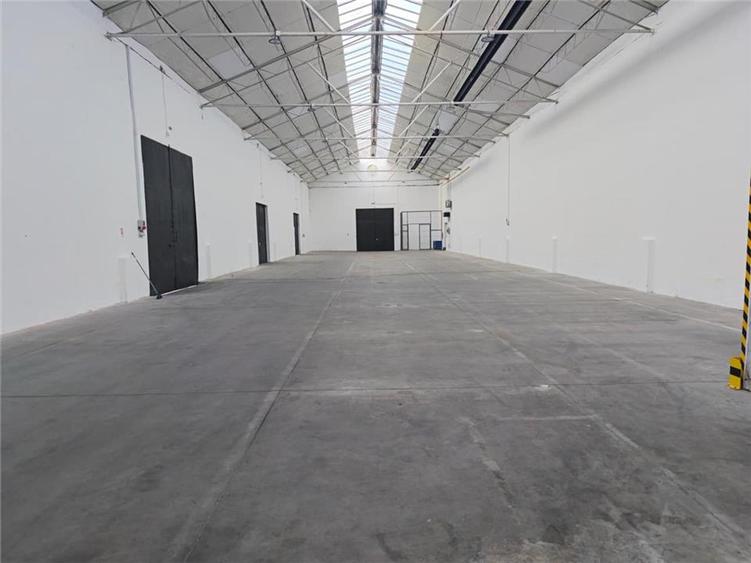 Spațiu industrial, de 1,100 mp, în Mureșeni
