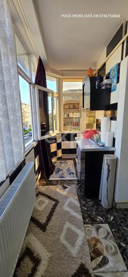 Apartament cu 4 camere decomandat, mobilat în Central