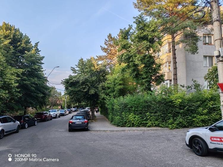 Apartament cu 2 camere semidecomandat în Teilor