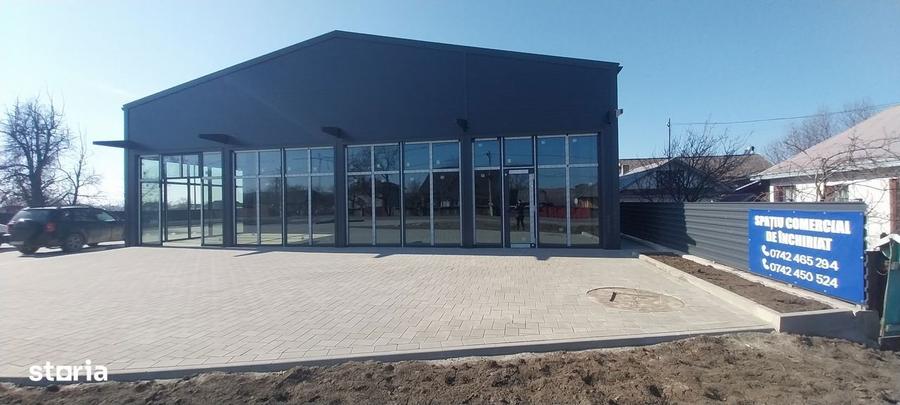 Spațiu comercial, de 600 mp, în Vadu Moldovei
