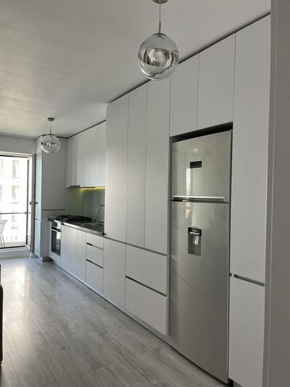 Apartament cu 3 camere decomandat în Torontalului