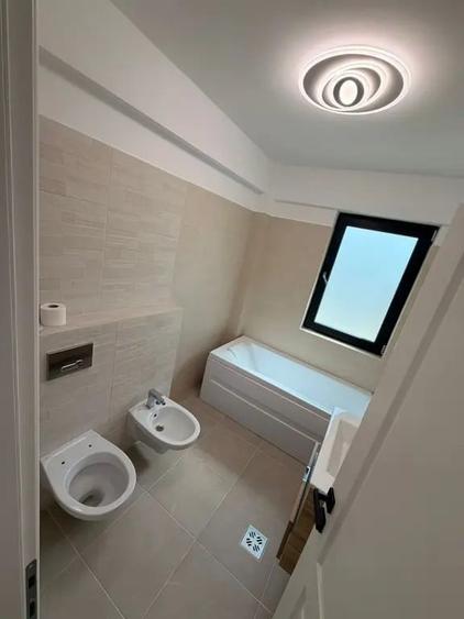 Apartament cu 3 camere decomandat în Bucium