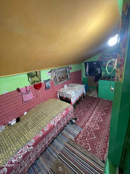 Casă cu 3 camere în Scobinți