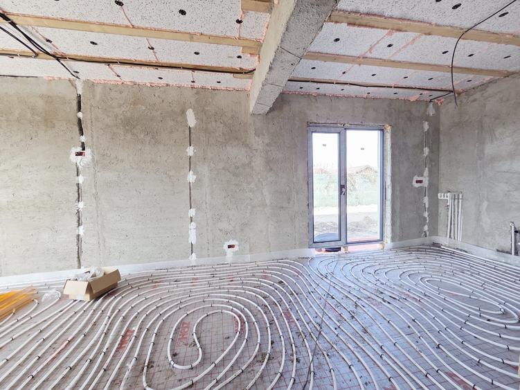 Casă individuală cu 4 camere cu Teren 470 Mp în Costi