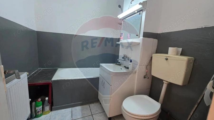 Apartament cu 2 camere decomandat în Vitrometan