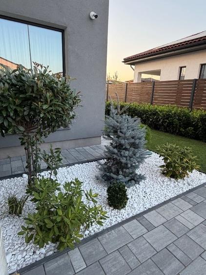 Duplex cu 4 camere cu Canalizare în Central