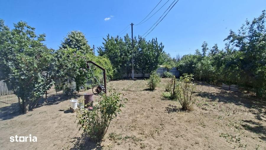 Casă cu 3 camere cu Teren 1667 Mp în Teiu