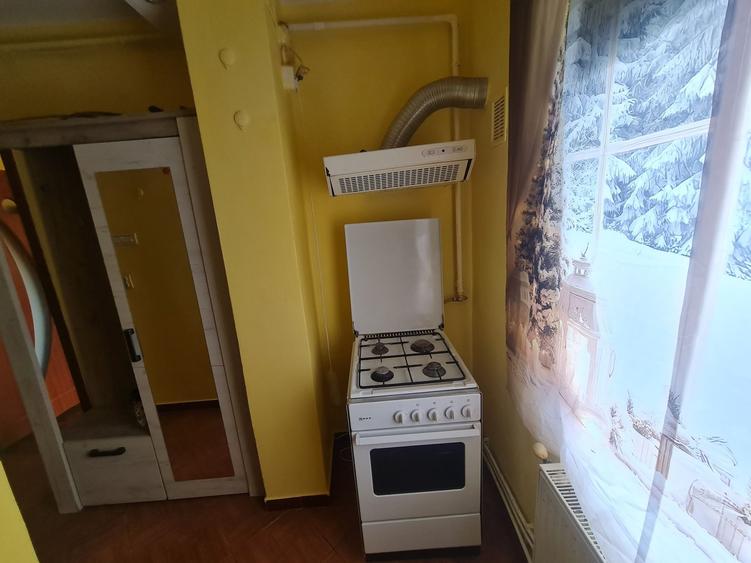 Garsonieră decomandată în Valea Moșneagului