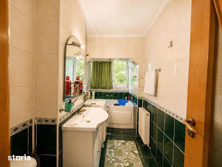 Apartament cu 2 camere decomandat în Noua