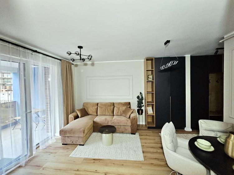 Apartament cu 3 camere decomandat în Florești