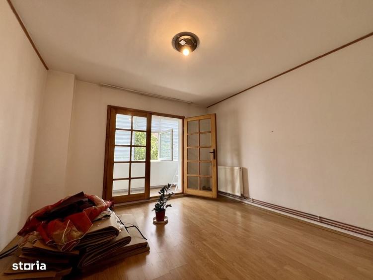 Apartament cu 3 camere decomandat în Bucovina