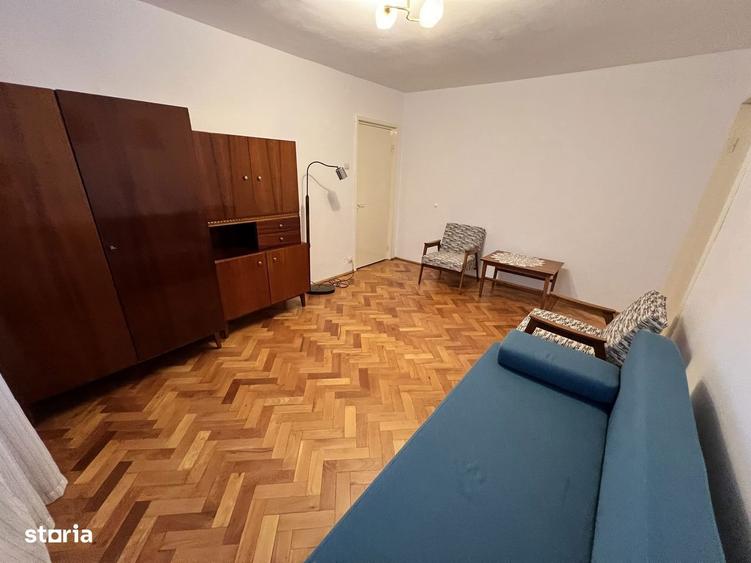 Apartament cu 2 camere semidecomandat, mobilat în Mihai Viteazul