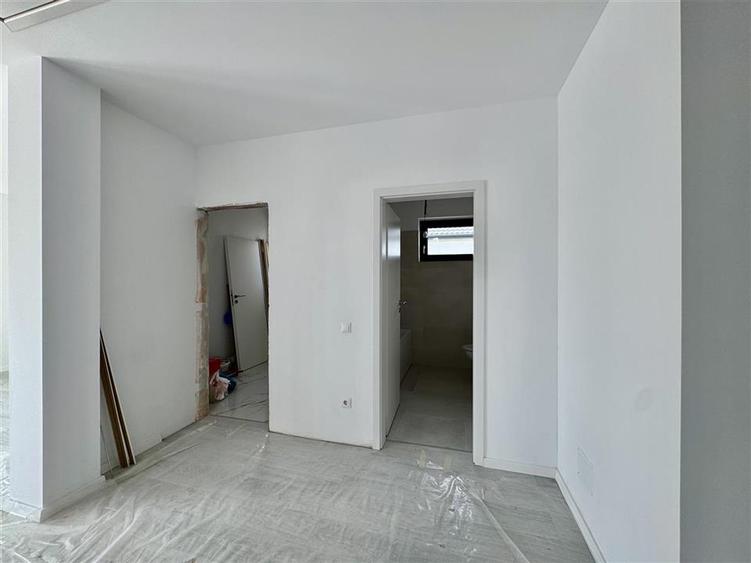 Casă individuală cu 4 camere cu Teren 500 Mp în Sânpetru