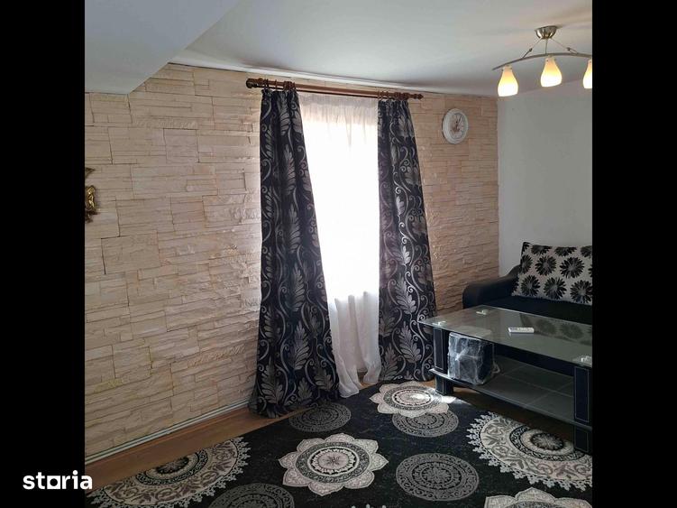 Casă cu 3 camere cu Teren 714 Mp în Șimnicu de Sus