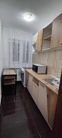 Apartament cu 3 camere semidecomandat în Steaua