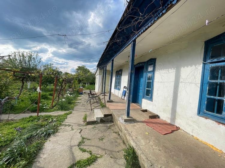 Casă cu 3 camere cu Teren 2000 Mp în Stănești